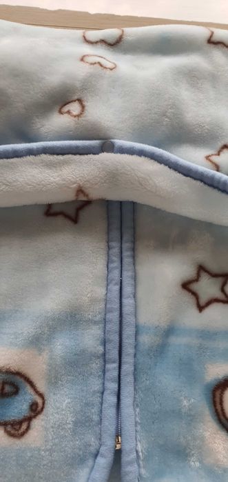 Ново бебешко одеяло което става и чувалче