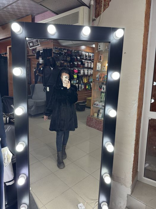 Продам шубу норковую