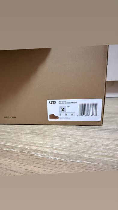 UGG- чисто нови обувки