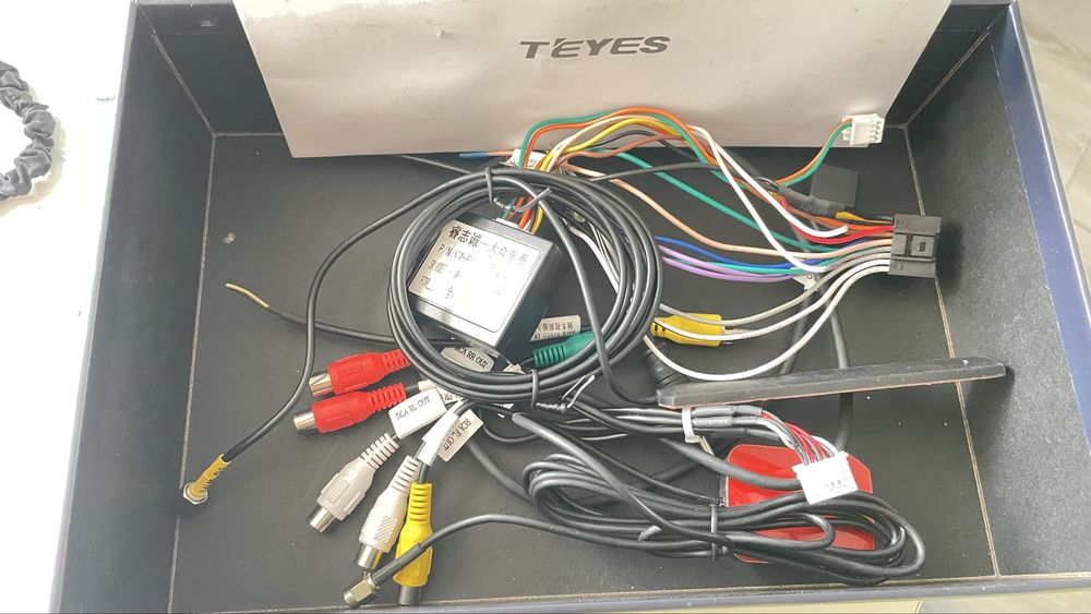 Андройд мафон Teyes CC3 2k