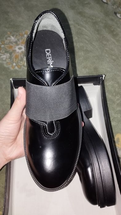 Продам новую обувь