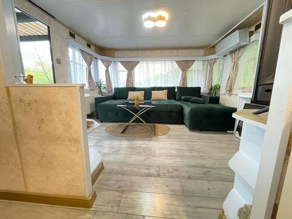Cabana cu ciubar de Inchiriat