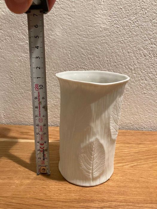 Vază Tirschenreuth Bayern, mică, manuală, porțelan biscuitat, 1970