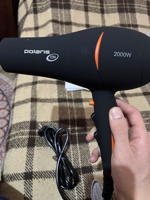 Polaris PHD 2038Ti фен черный