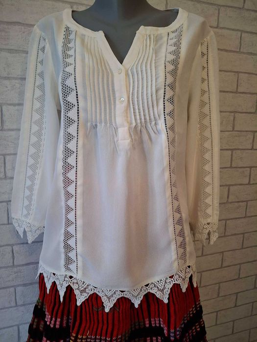 Риза с дантели имитация на Шабак.