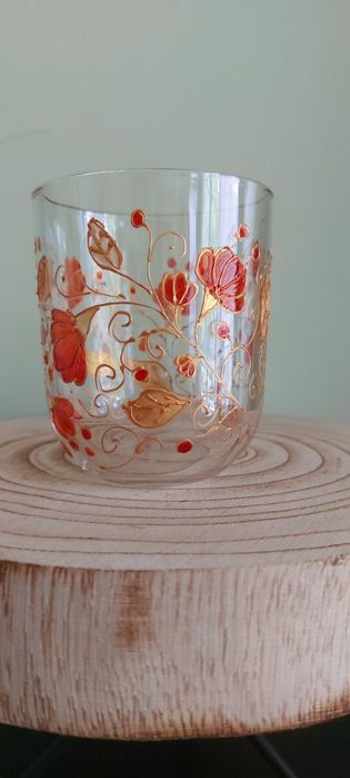 Ръчно рисувана ваза или свещник