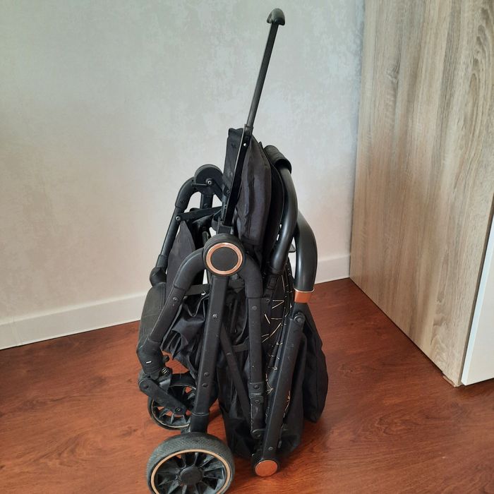 Продаётся детска коляска