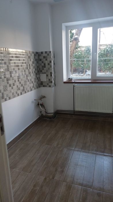 Apartament cu 2 camere de închiriat
