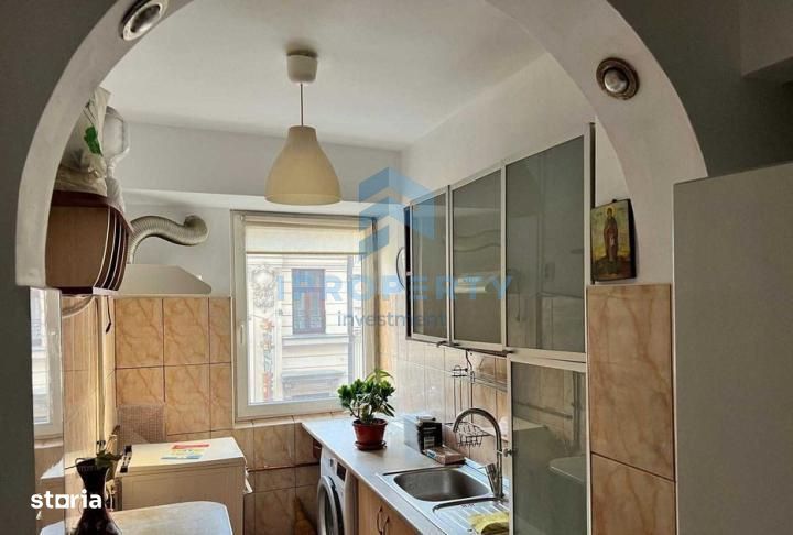 Calea Victoriei  Ultracentral  2 Camere  Semidecomandat Pet Friendly
