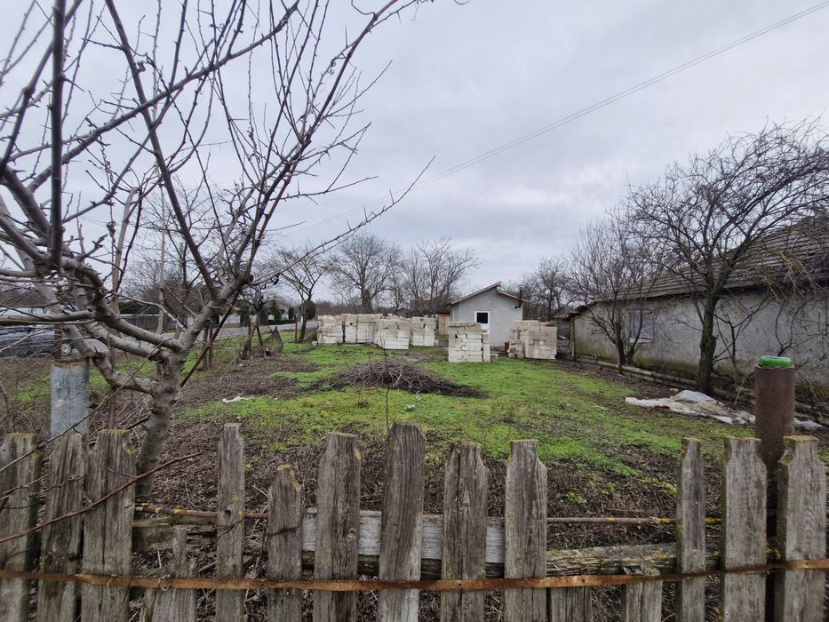 Vând teren în com. Ștefan cel Mare