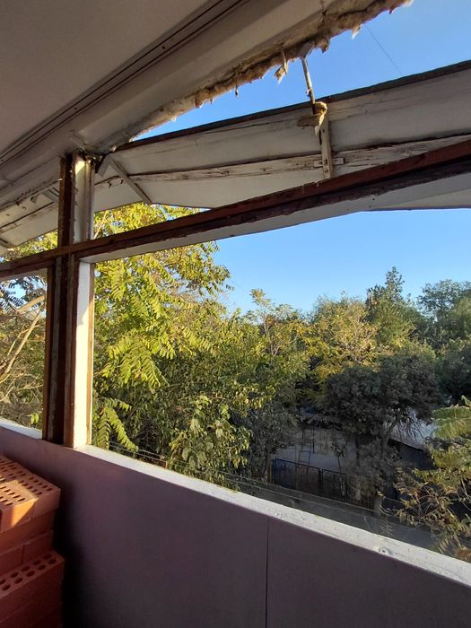 Старые доски, и металл б/у