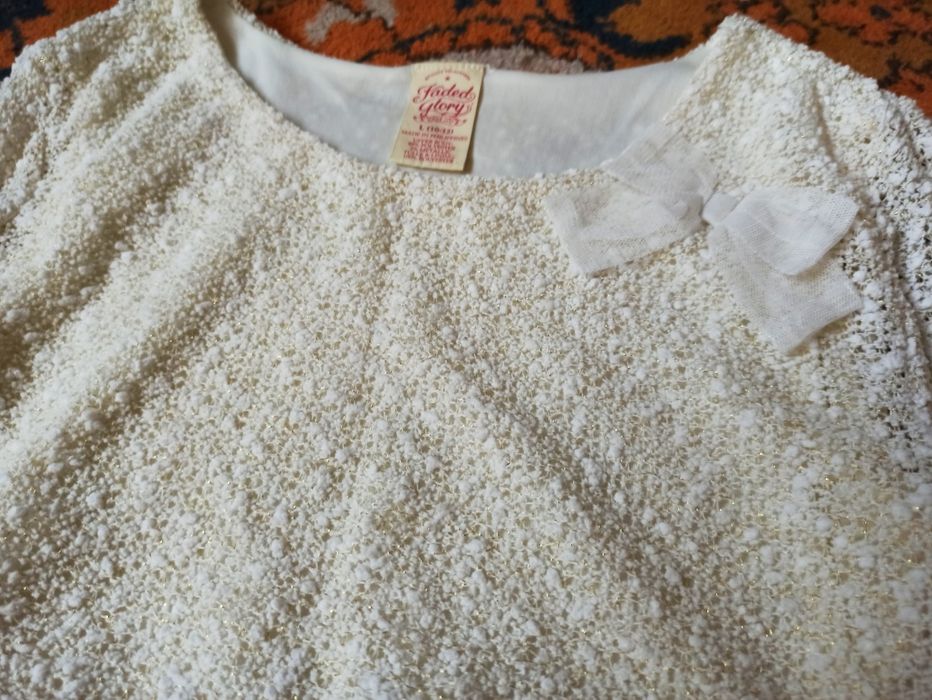 Vand lot de haine fetita 140-152 ca noi