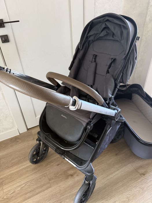 Kidilo D900 2в1  коляска