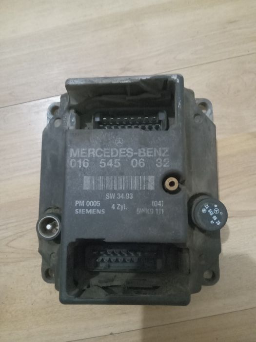 Продам комутатор мерседес 124  м 111 обьем 2 сименс