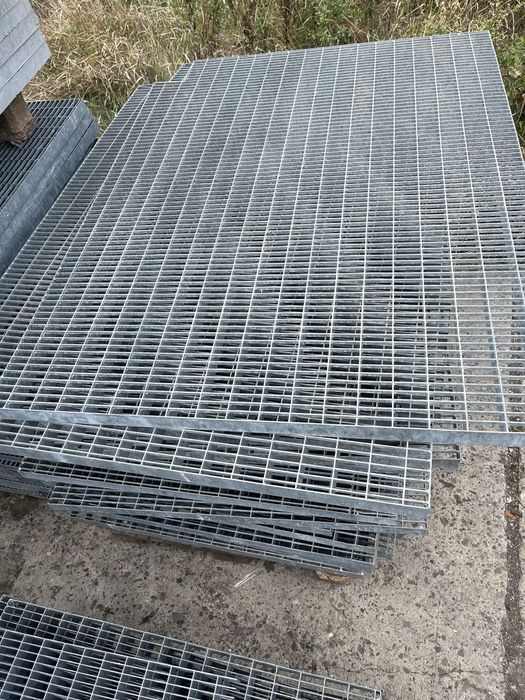 Gratare metalice zincate