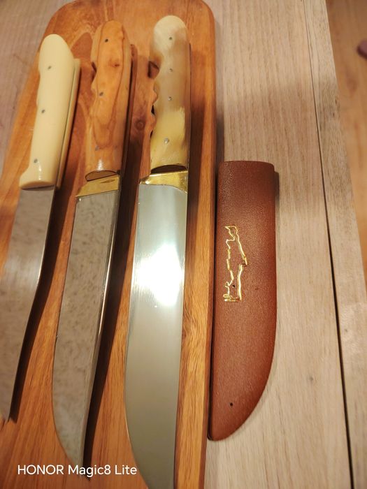 Критски нови ножове