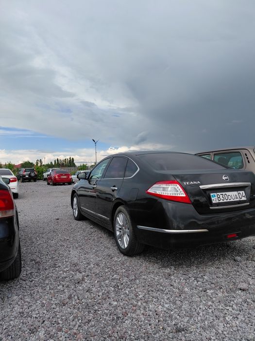 Nissan teana көлігі