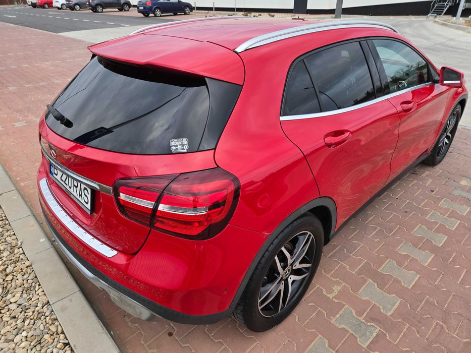 Mercedes GLA 220 Benzina  4Matic 63.000km, 19.400 + TVA deductibil