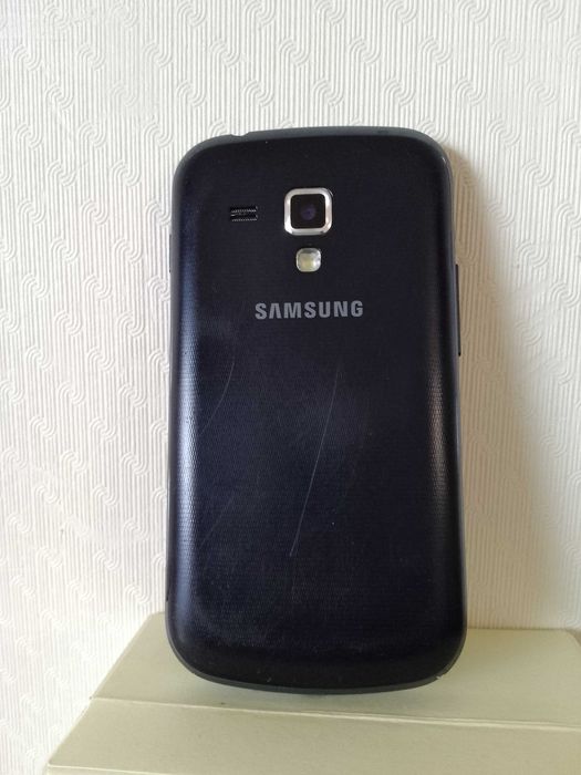 Работещ телефон Samsung S Duos (+USB кабел)
