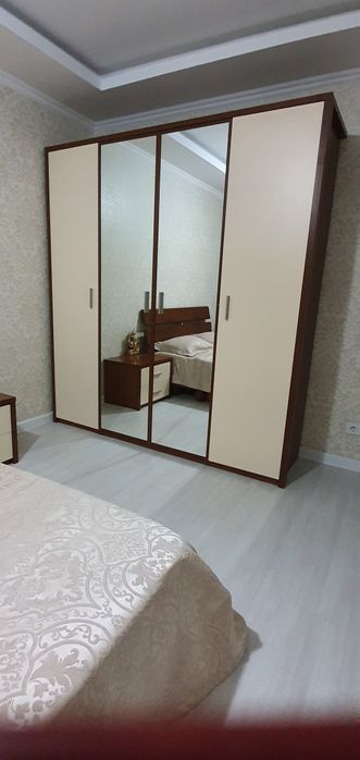 Продам спальный гарнитур