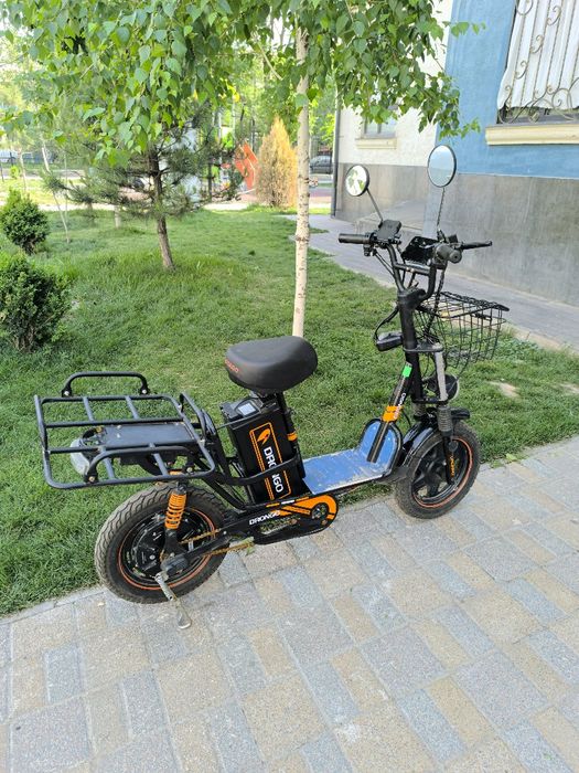 Drongo Monster veloskuteri