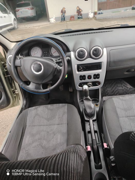 Vând Logan MCV 1.6 !