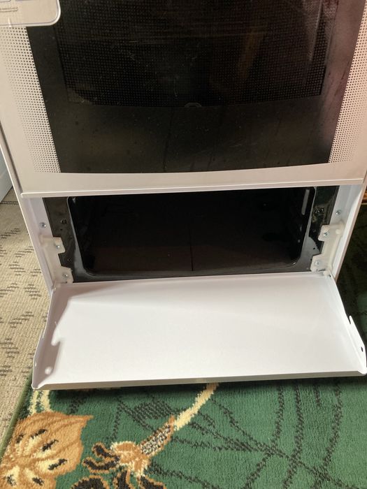 Продам электроплиту . Новая