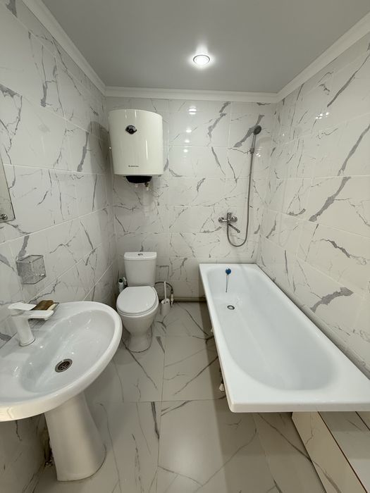 Үй сатылады. Мкр Көктем.