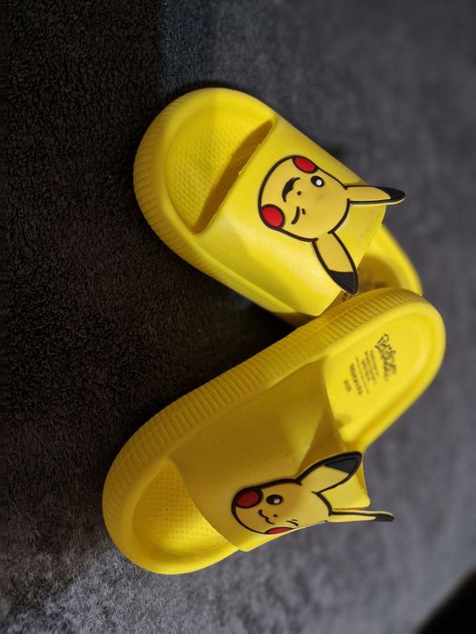 Papuci Pokemon Pikachu