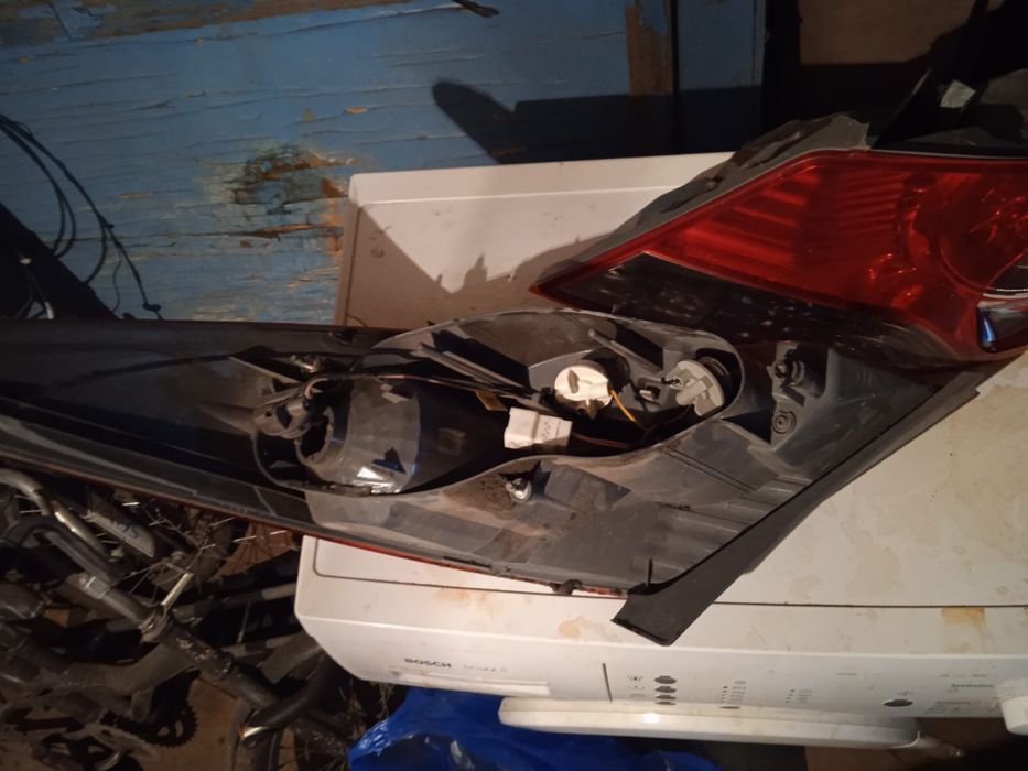 Продаю задние габариты на хюндай