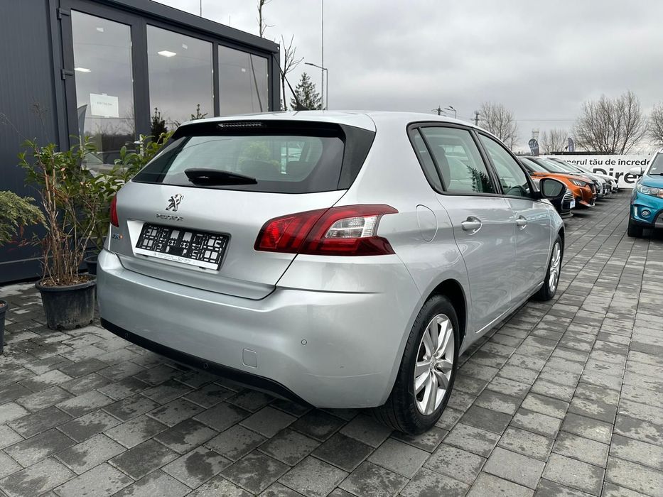 Peugeot 308 2015 benzină, 6.988 € — imagine 4