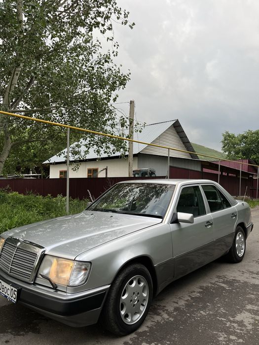 Mercedes Benz E230