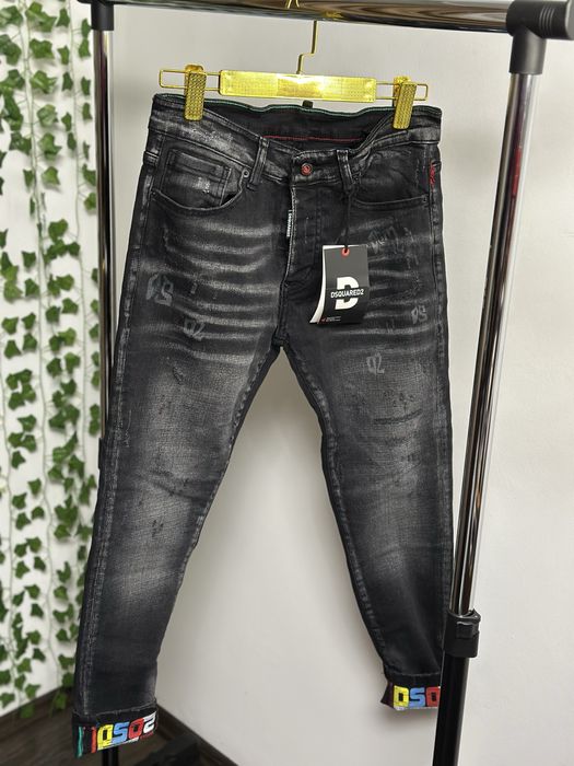 Blugi negrii Dsquared2 new model 2026