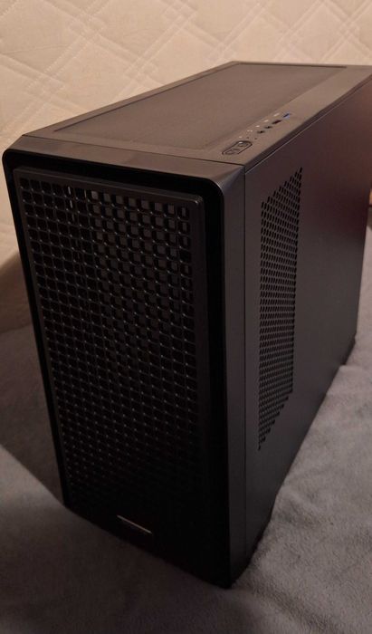 PC Case Midtower Nou
