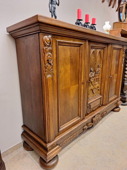 Комод,  скрин, бюфет,  шкаф с дърворезба