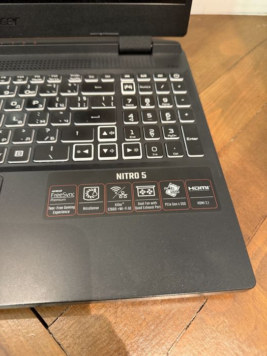Acer Nitro 5 AN515-46 + Acer Gaming Headset