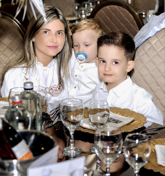 Fotograf Profesionist București | Evenimente & Ședințe Foto (Livrare Rapidă)