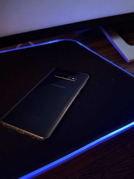 Samsung s 10  на памить 128