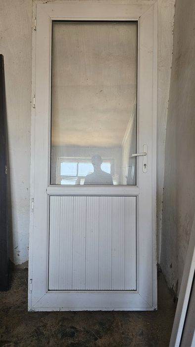 Пластик есік сатылады