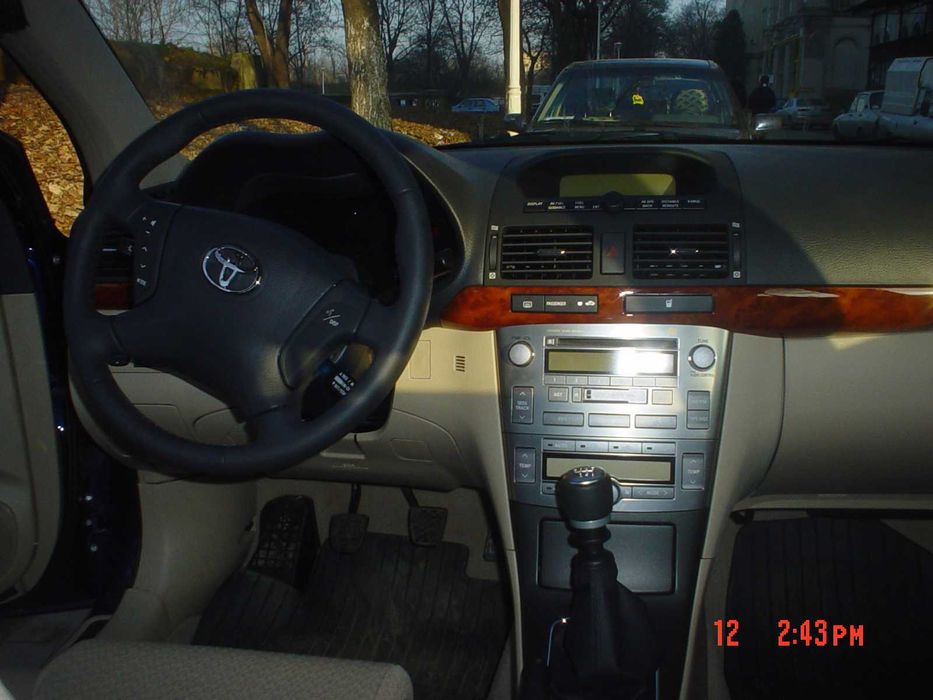PREȚ MIC – Toyota Avensis 2.2 D-4D 150 CP – merge foarte bine