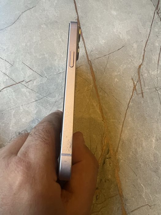 Продаю iPhone 14 память 128