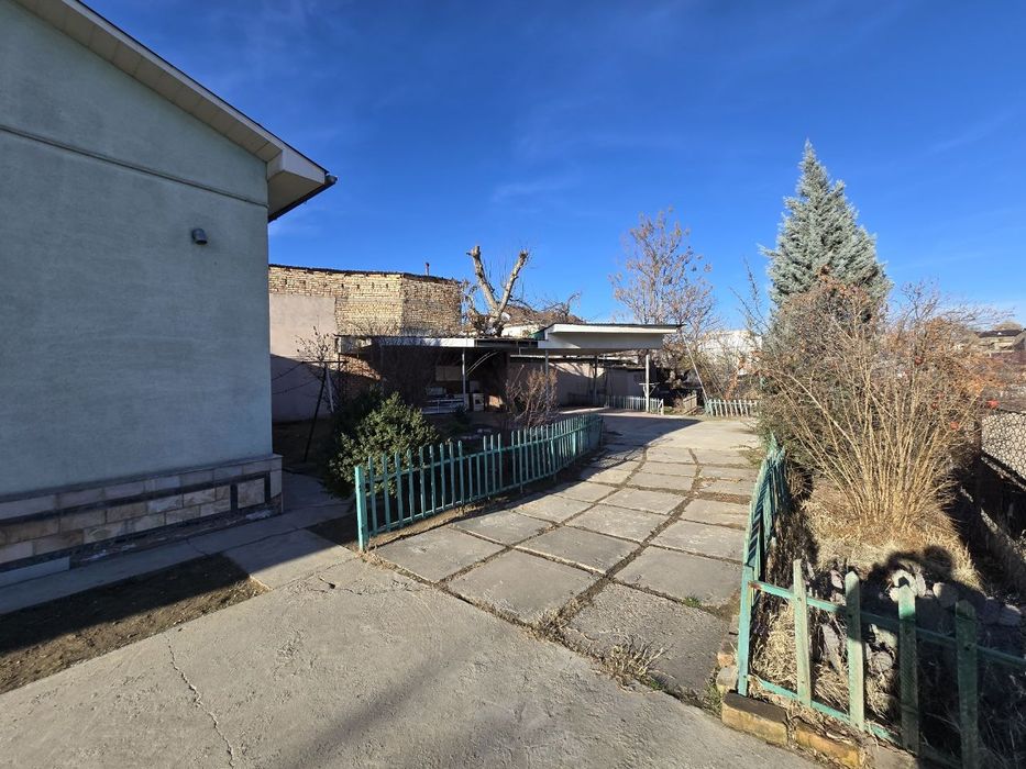 Продаётся участок 11,5 соток Циалковского. Договорная.