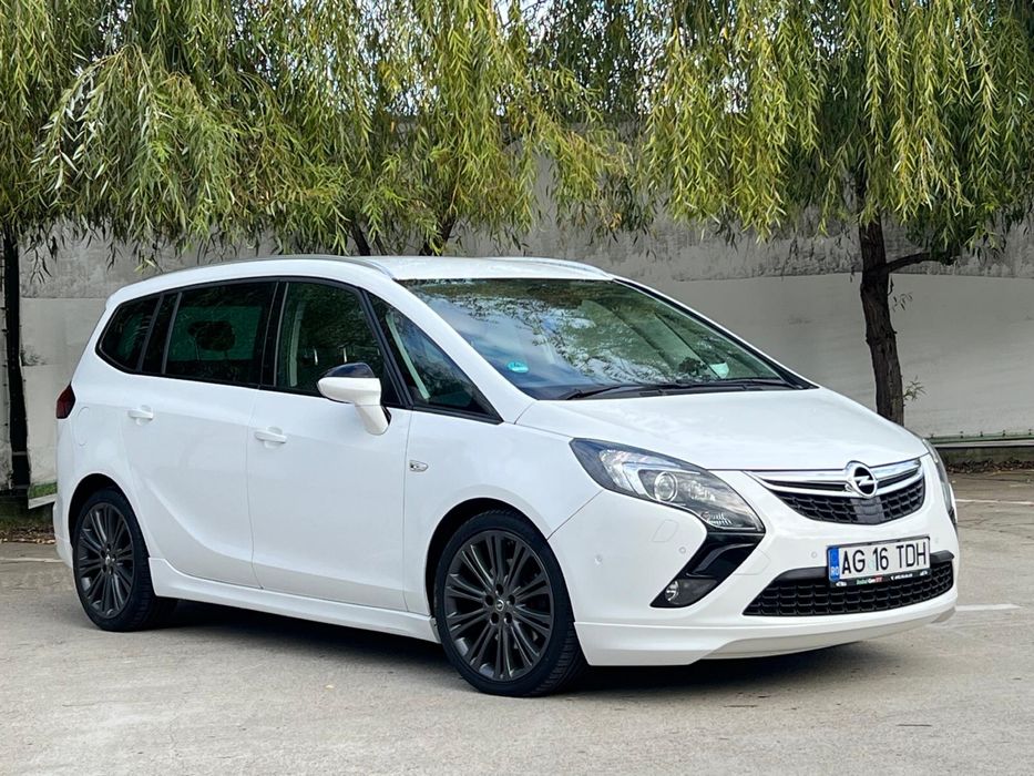 Opel Zafira Tourer /// 2.0 CDTI/// Automat///Full-options