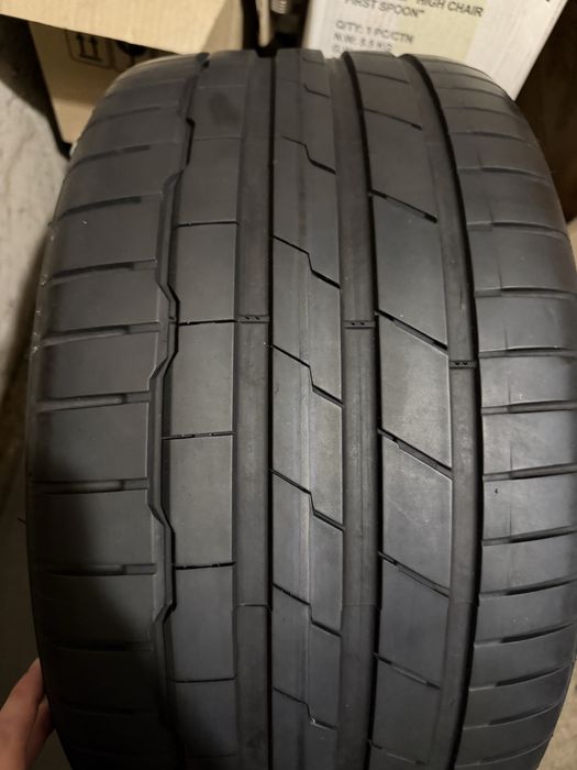 Лятна гума 275/35 R18 Hankook Ventus S1