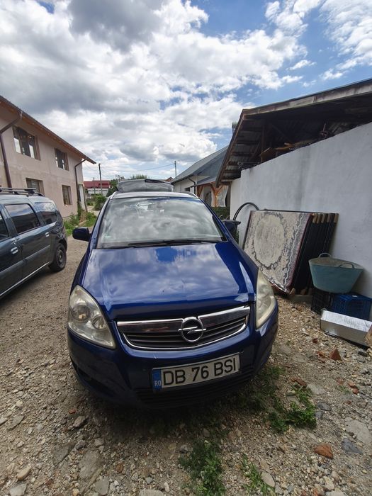 Opel Zafira B 2010 Disel