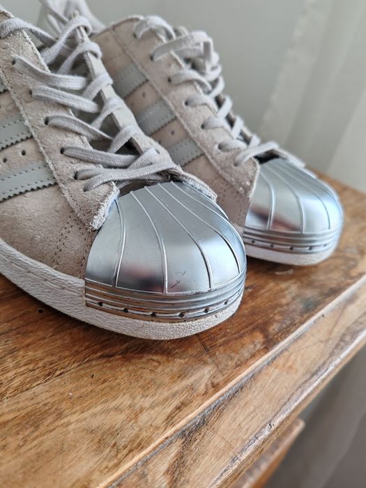 Adidas Superstar Metal Toe UK 6 – светлосиви кецове