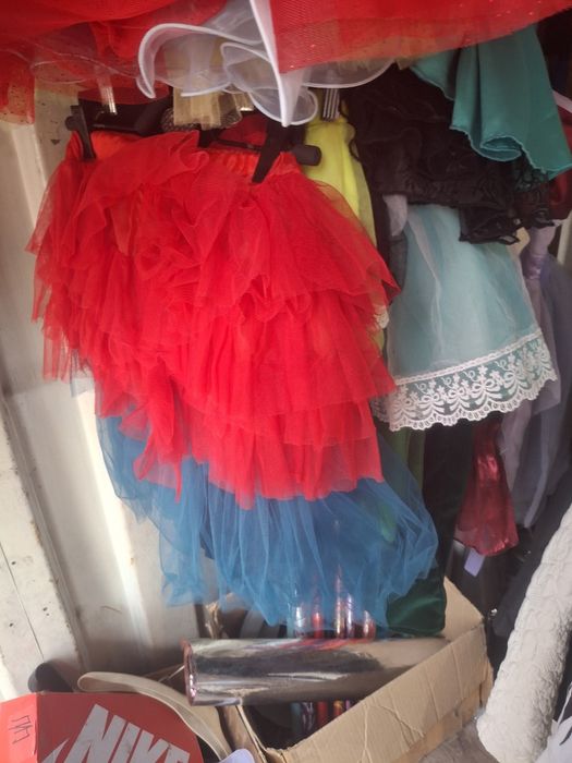 Б/у платье вечерние