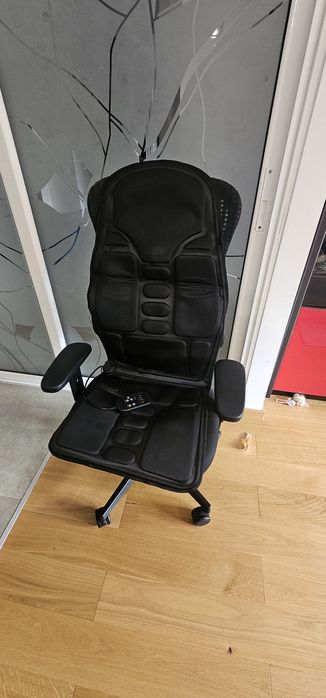 Vand husa scaun auto sau scaun  birou cu functie de încalzire si masaj

Se poate folosi atat in casa pe orice scaun / fotoliu cat si in masina.

Preda
