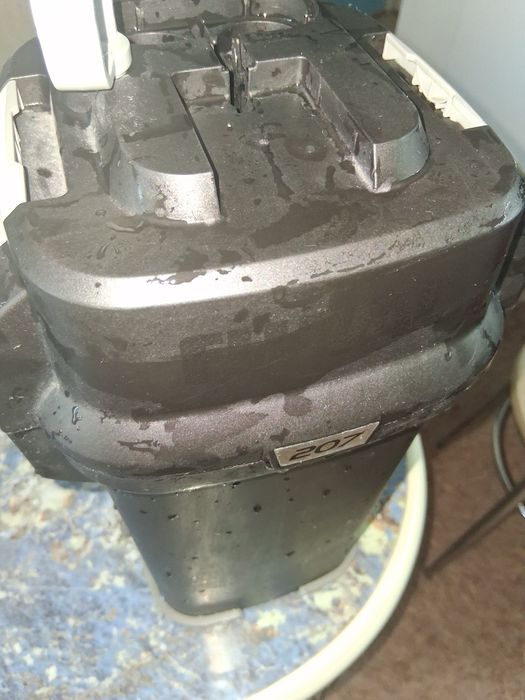 Vând filtru extern acvariu + accesorii