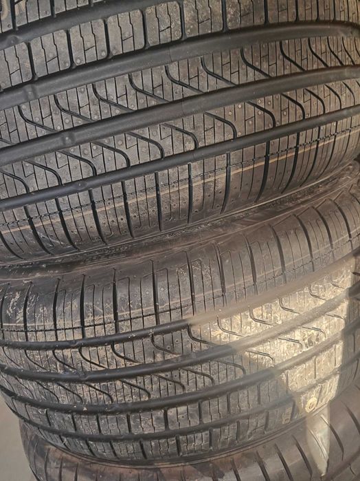 2бр. всесезонни гуми 225/40/19 Pirelli